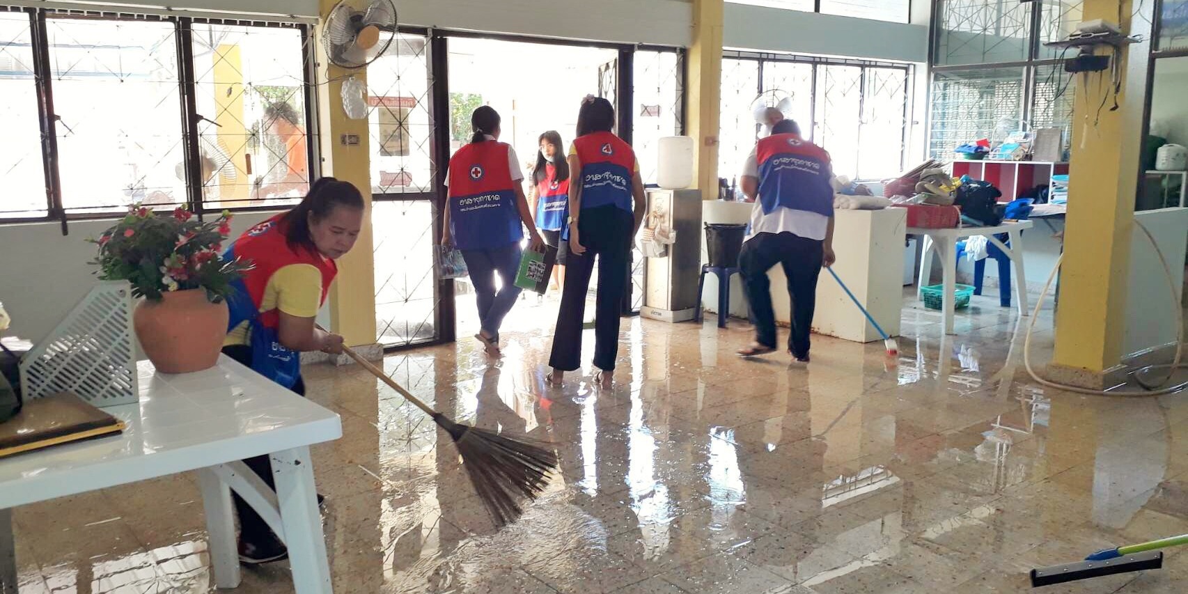 Youth Volunteer’s Rehabilitation Efforts in Flooded Areas