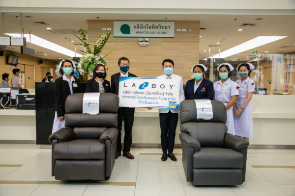 บริษัท เลซีบอย ( ประเทศไทย ) จำกัด Hand Over of Recliners for Patients