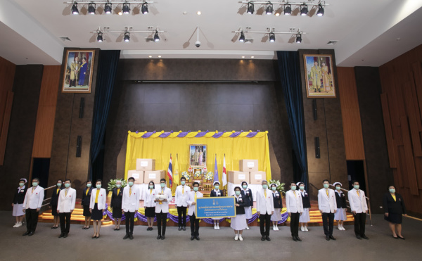 Their Majesties Grant Medical Equipment