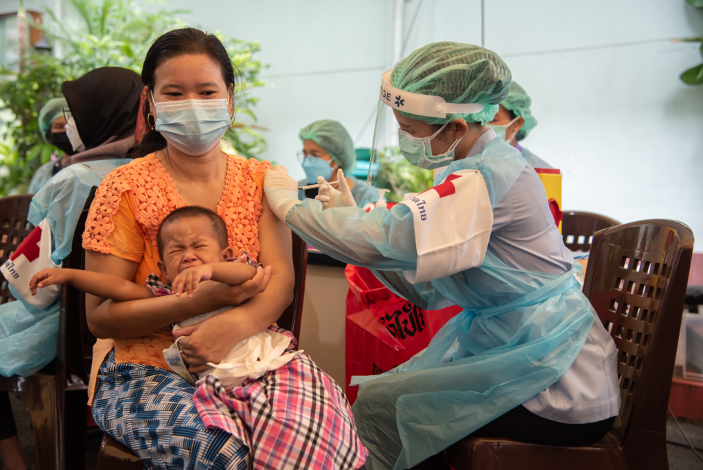 Thai Red Cross Society Provides Sinopharm COVID-19 Vaccines to Migrants